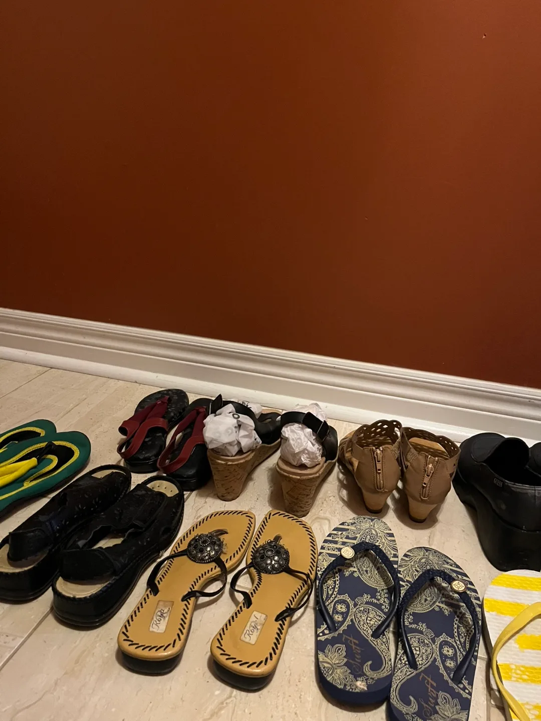 Assorted Women's Shoes image indicator(2)