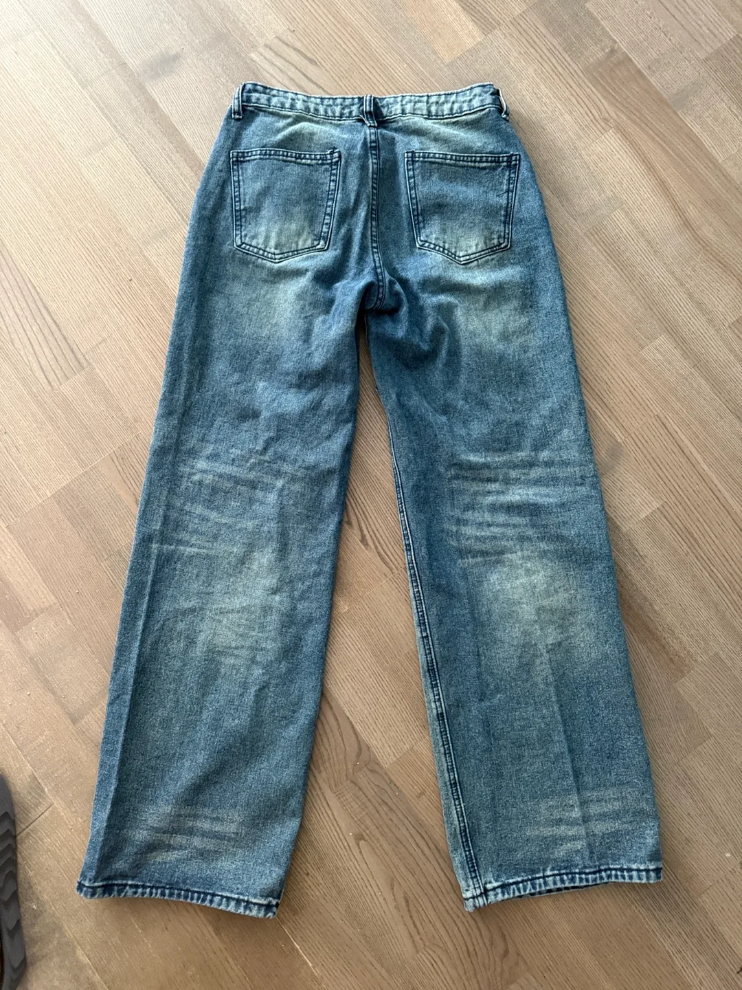 Distressed Wide Leg Jeans image indicator(4)