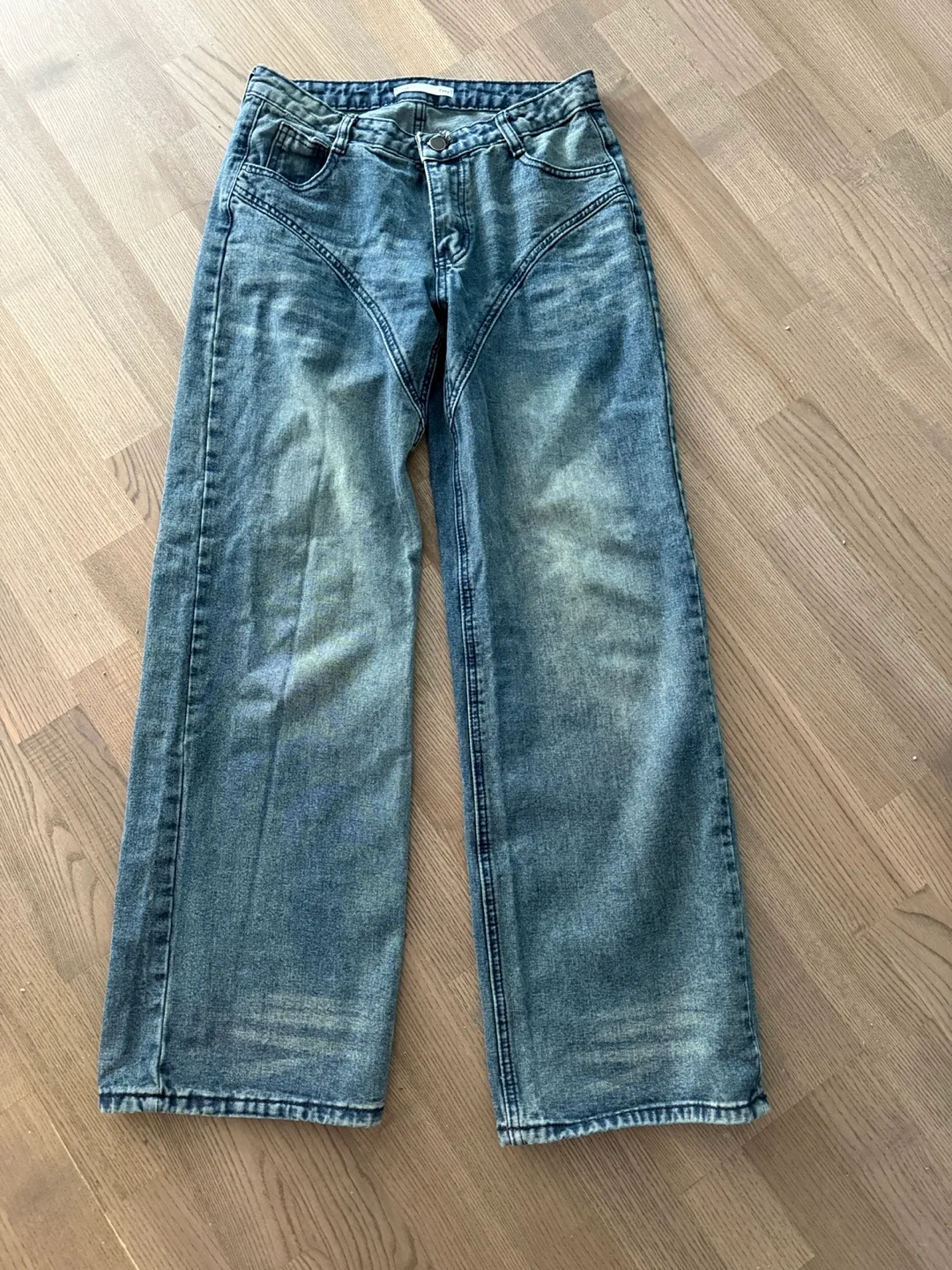 Distressed Wide Leg Jeans image indicator(2)