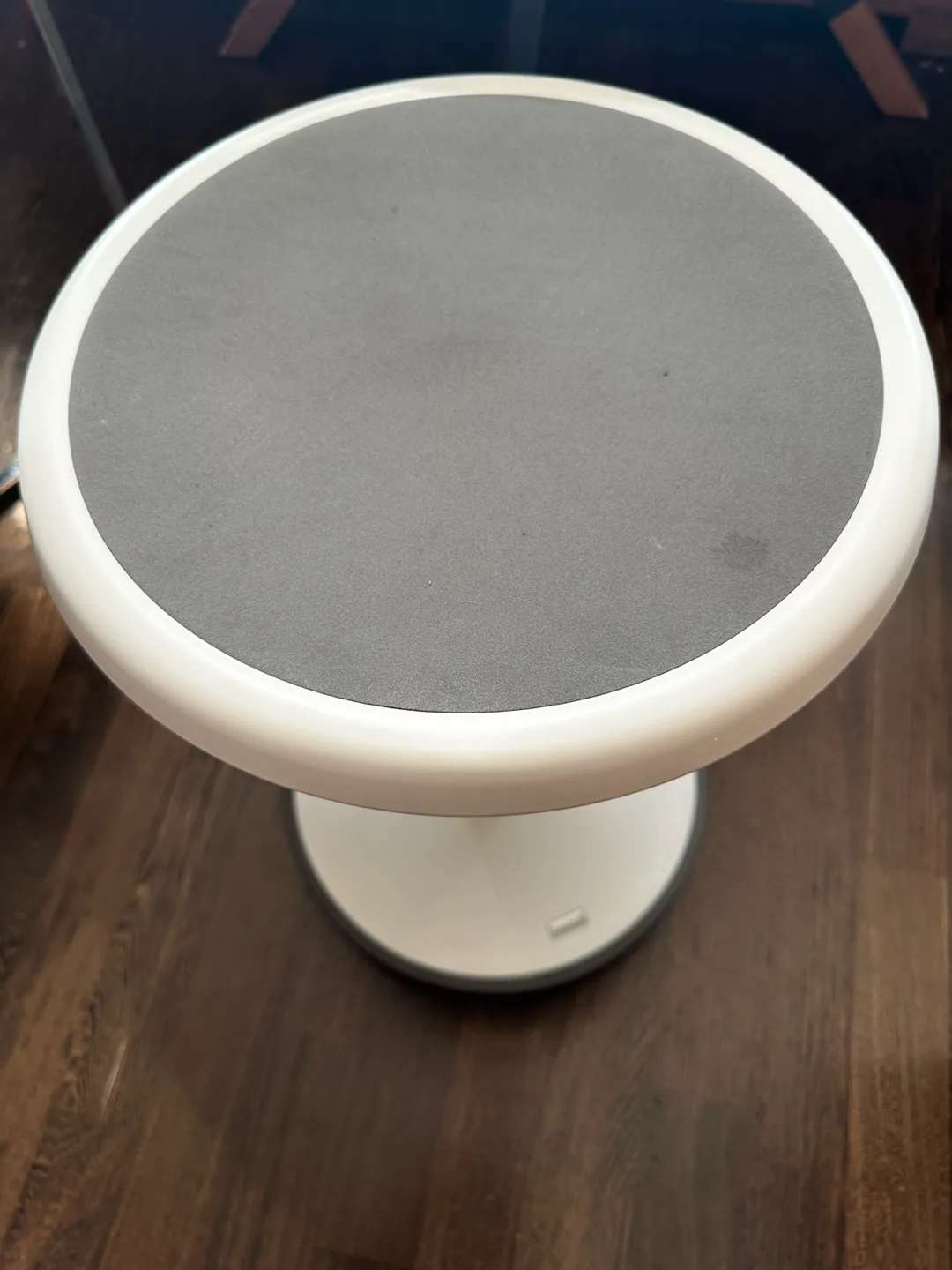 Interstuhl Active Sitting Stool thumbnail