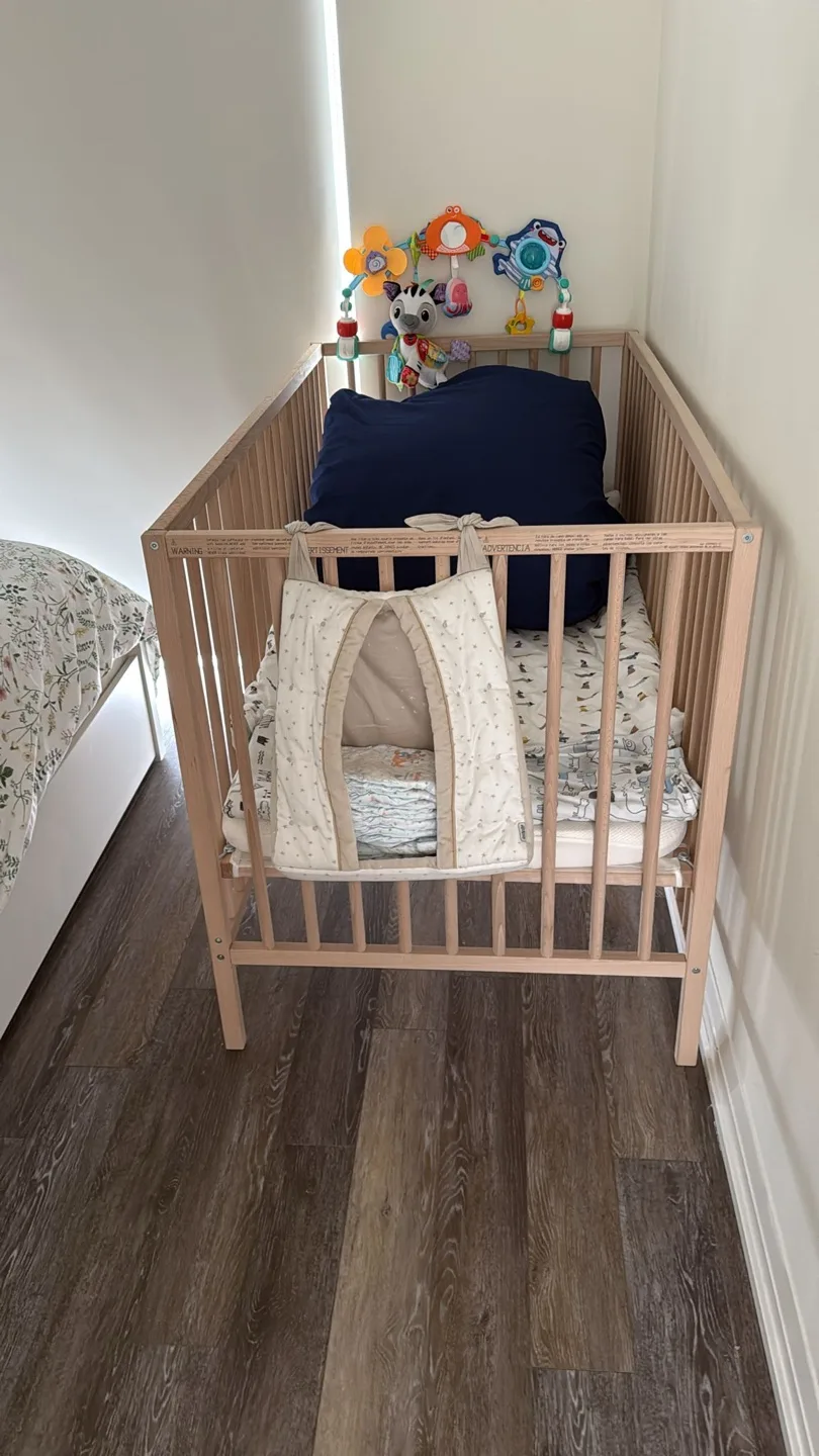IKEA Crib + ikea mattress with waterproof sheet cover thumbnail