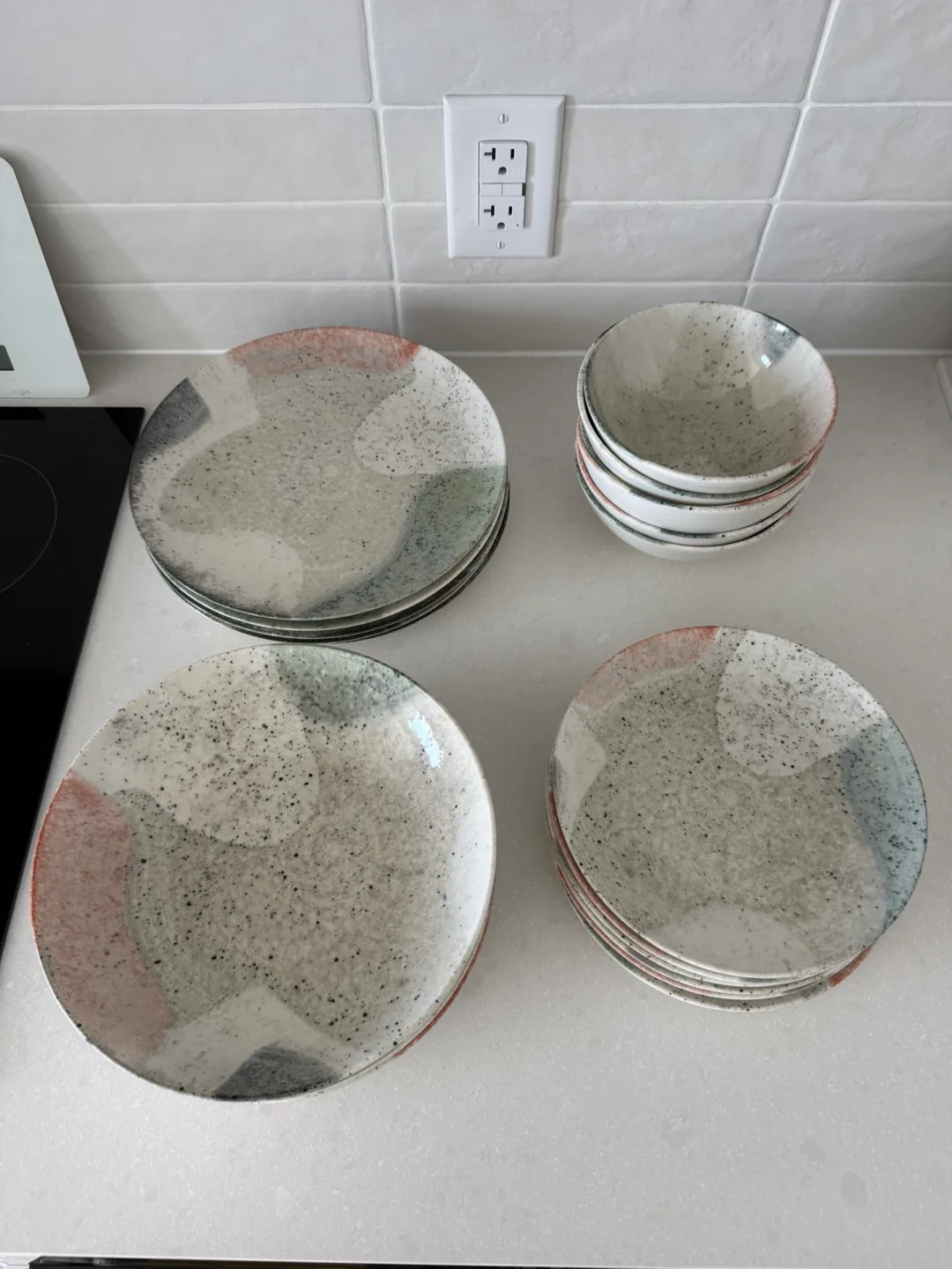 Intesa Home Porcelain Dinnerware Set of 6 thumbnail