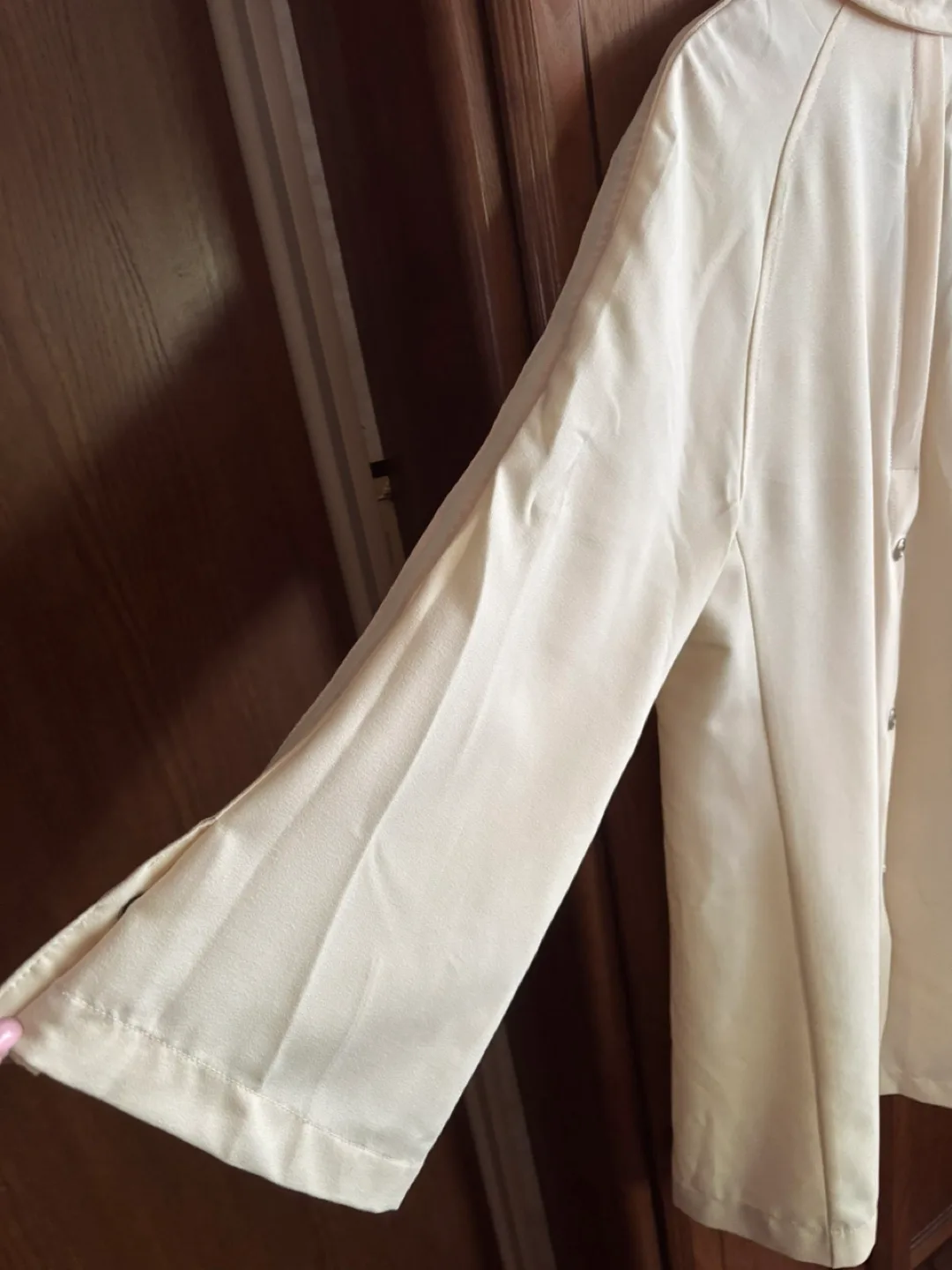 Silvina Caminos Cream Trench Coat - Size S image indicator(3)