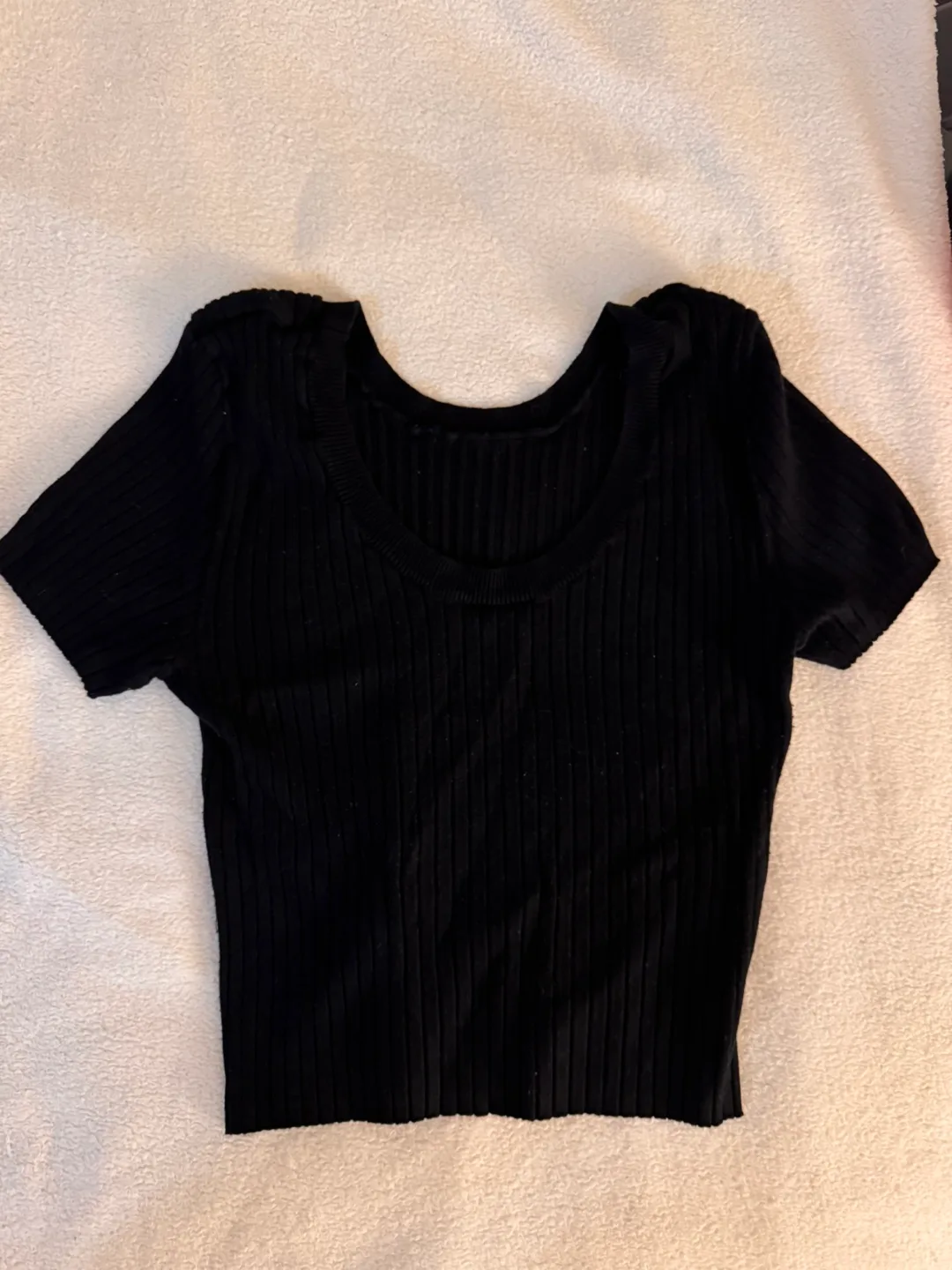 Black Ribbed Knit Crop Top thumbnail