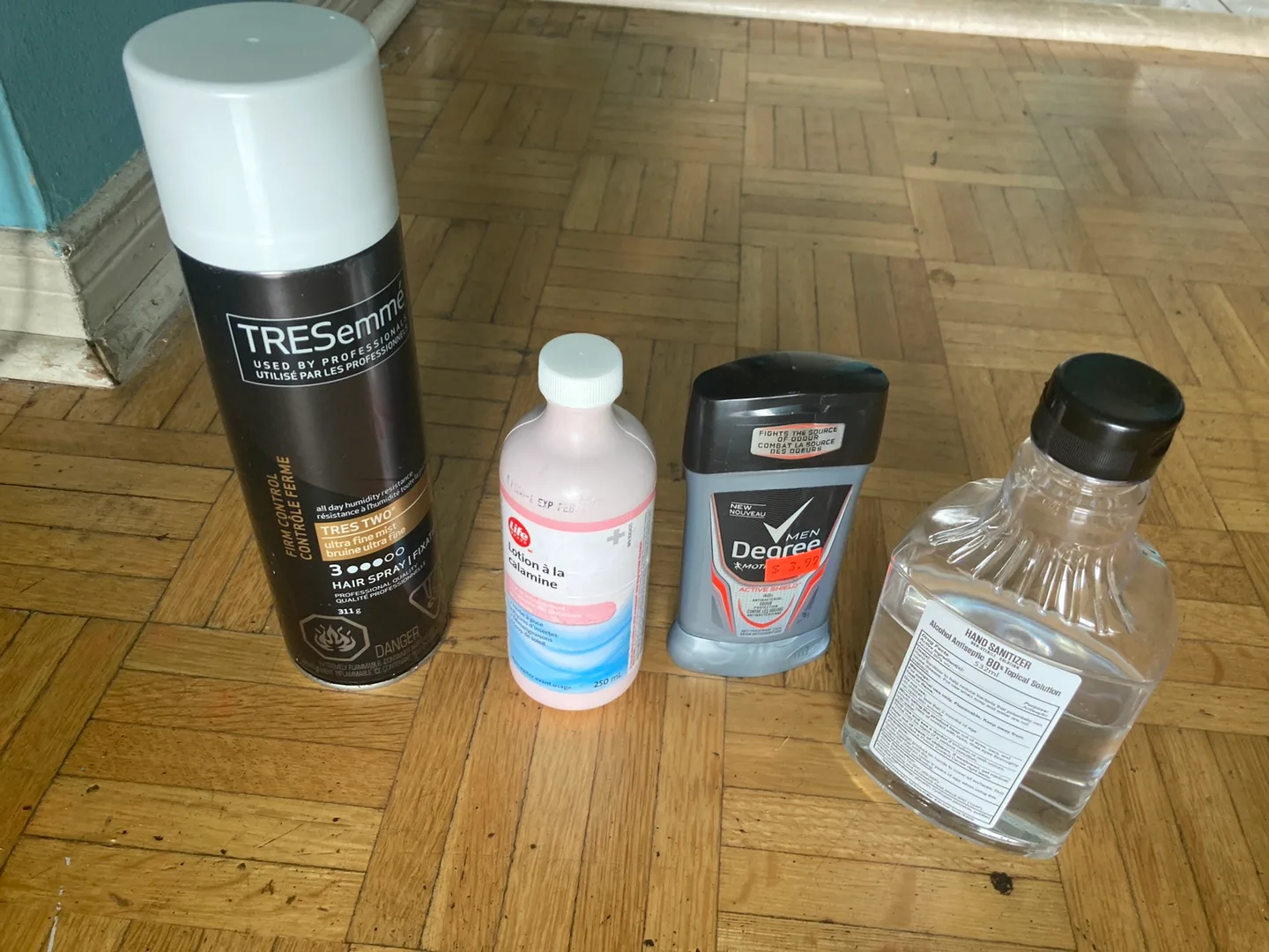 TRESemmé Tres Hair Spray and assorted items all for trade 🇨🇦 image indicator(2)