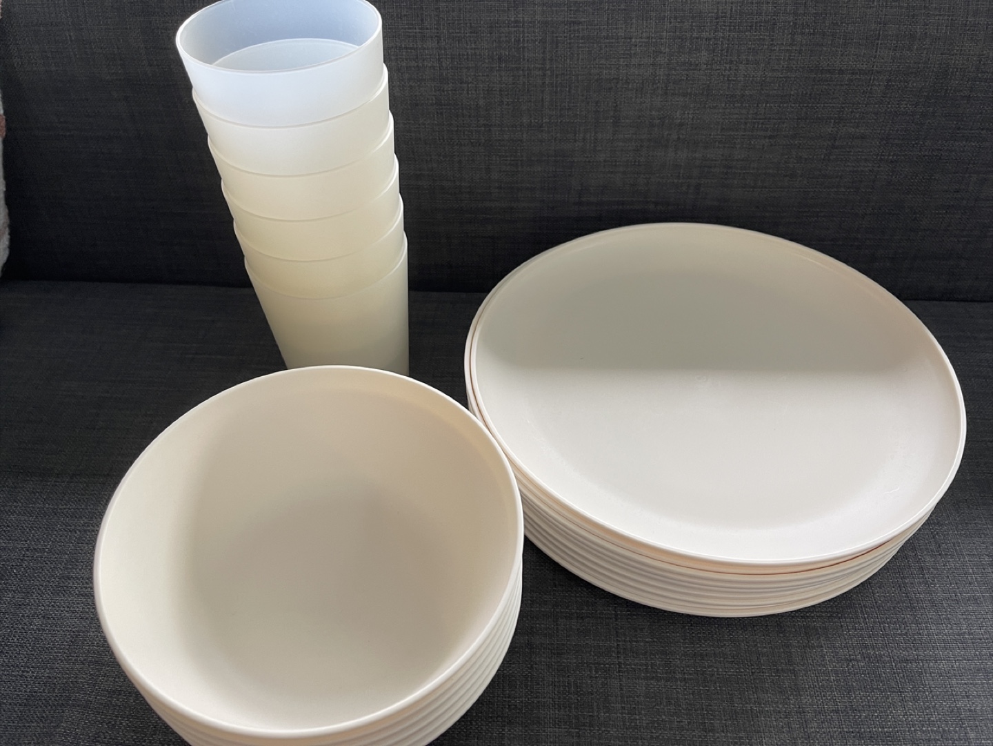 TARGET Dinnerware Set - Plates, Bowls, Cups - photo 3