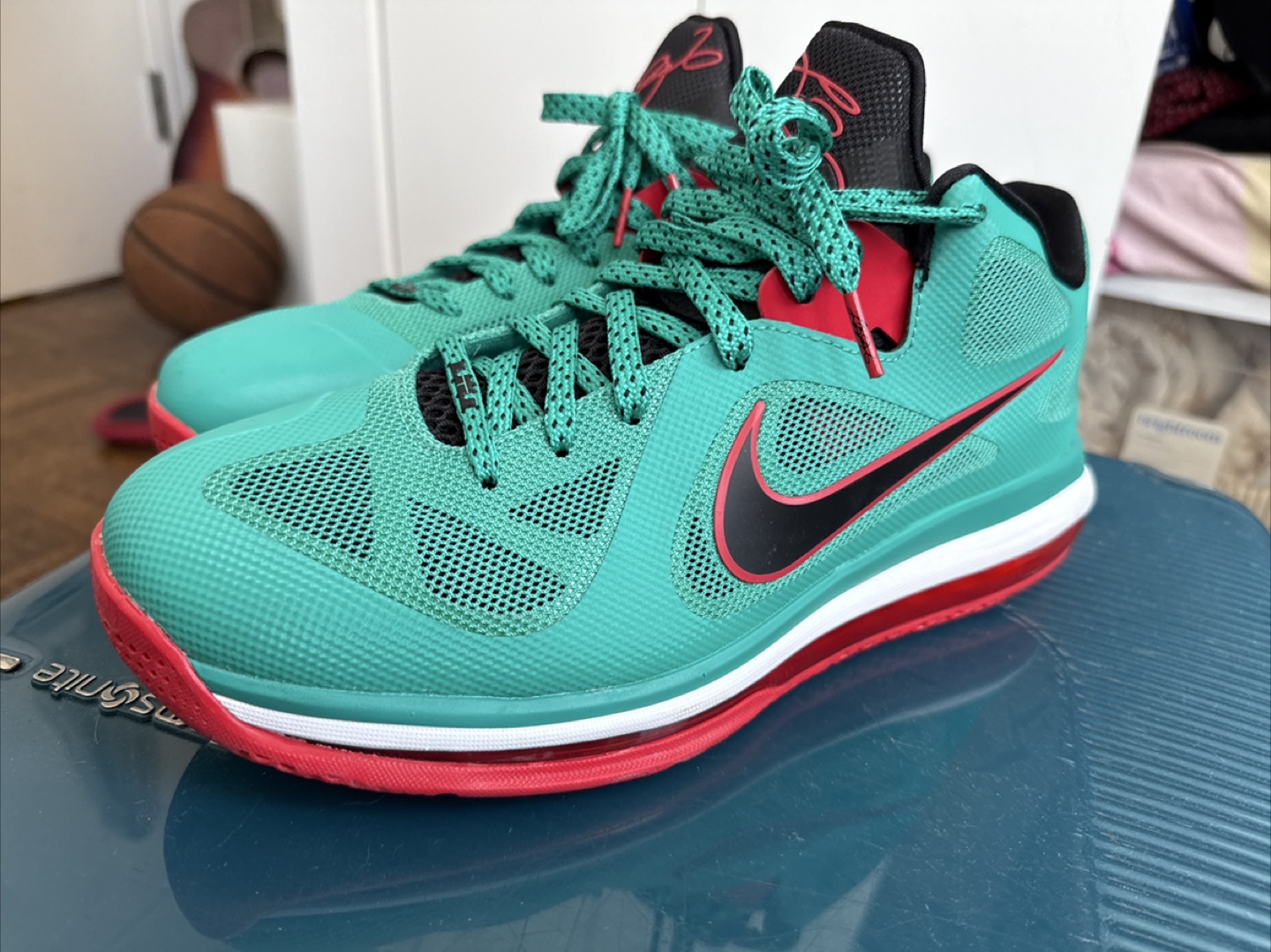Nike LeBron IX LFC reverse - photo 5