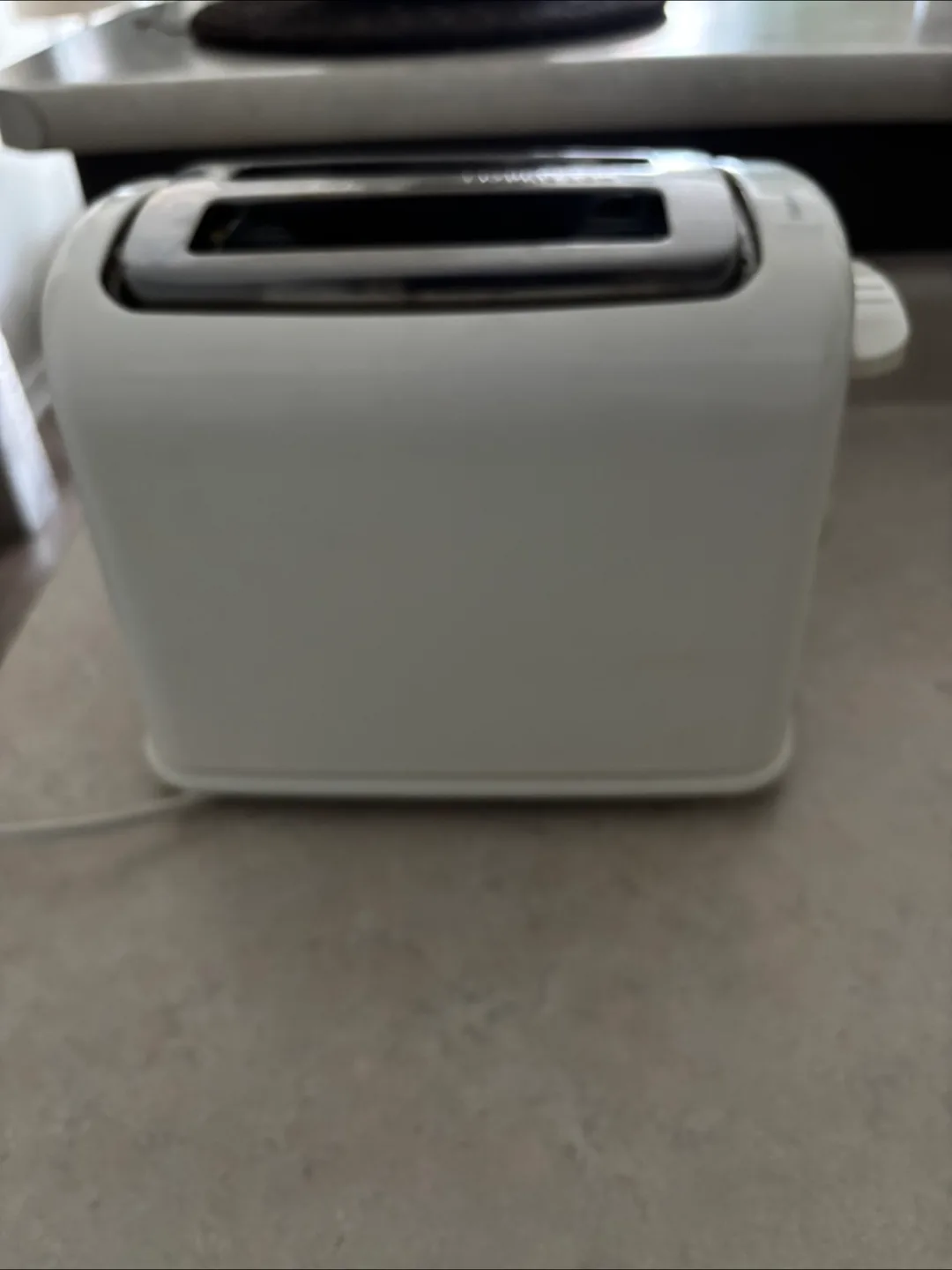 White Toaster ( in working condition) thumbnail