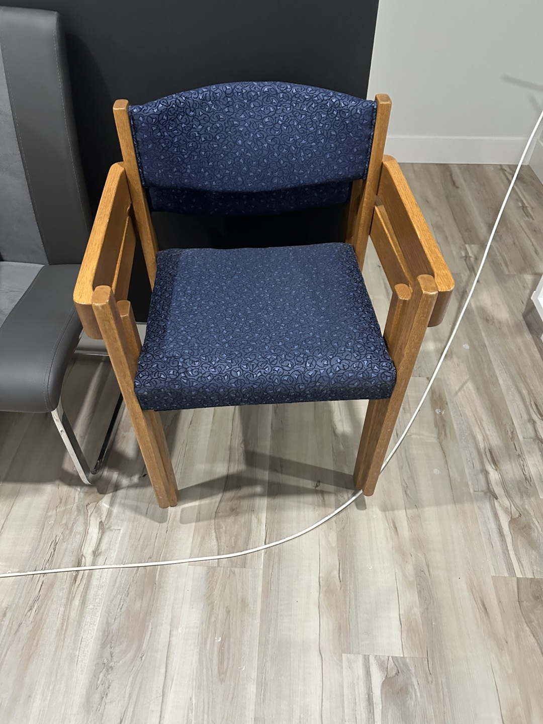 Set of 4 Wooden Frame Chairs - photo 3
