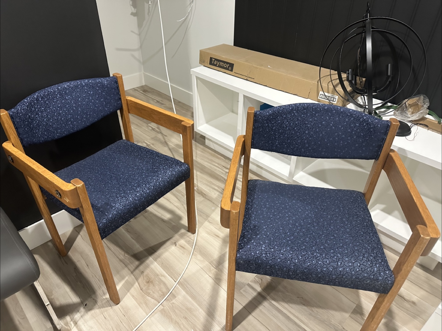 Set of 4 Wooden Frame Chairs - photo 2