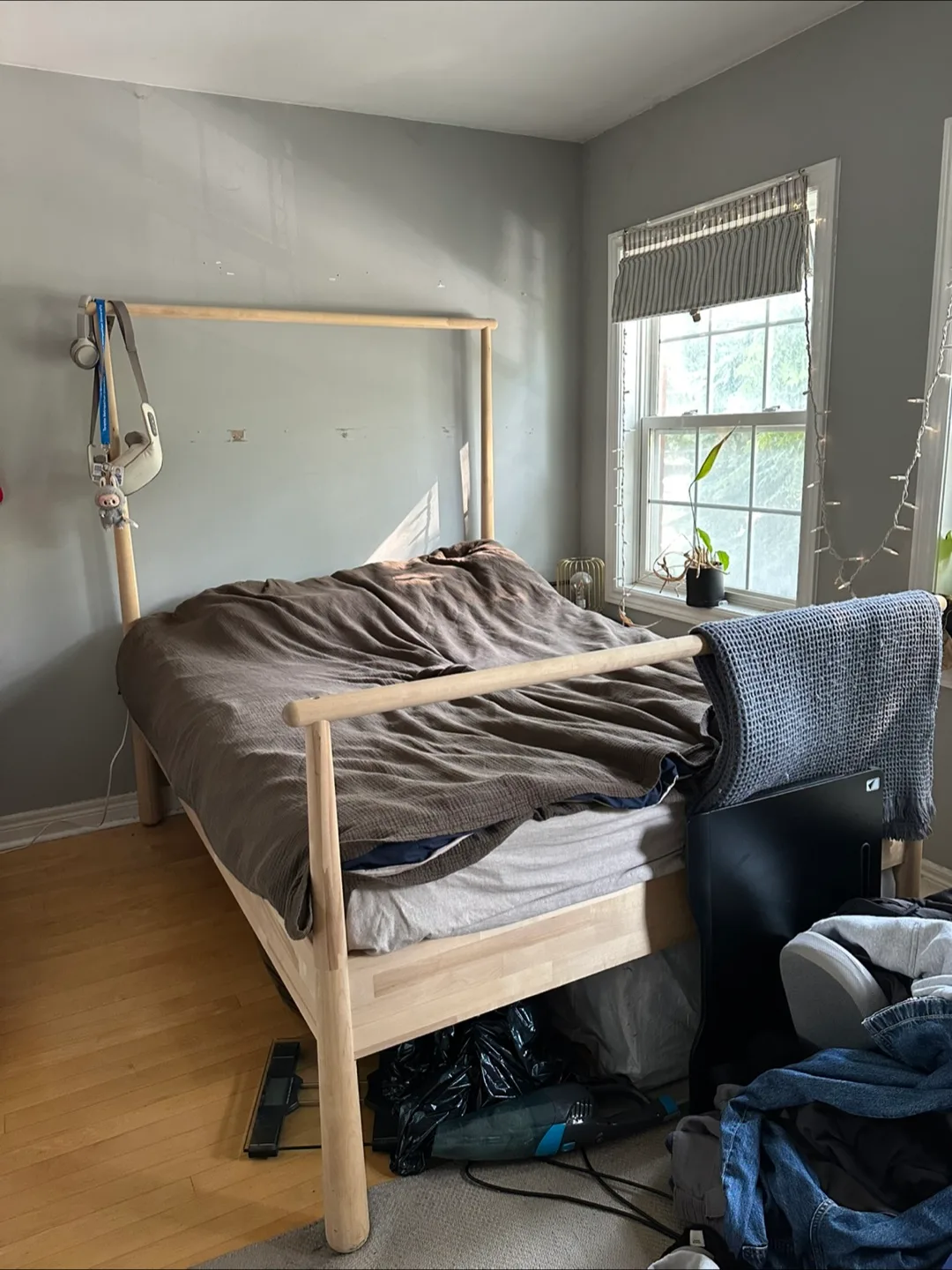 Ikea Bed Frame - Full Size image indicator(4)