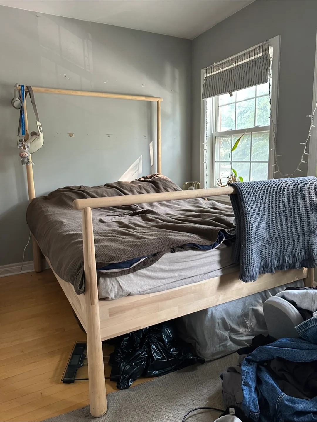 Ikea Bed Frame - Full Size image indicator(5)
