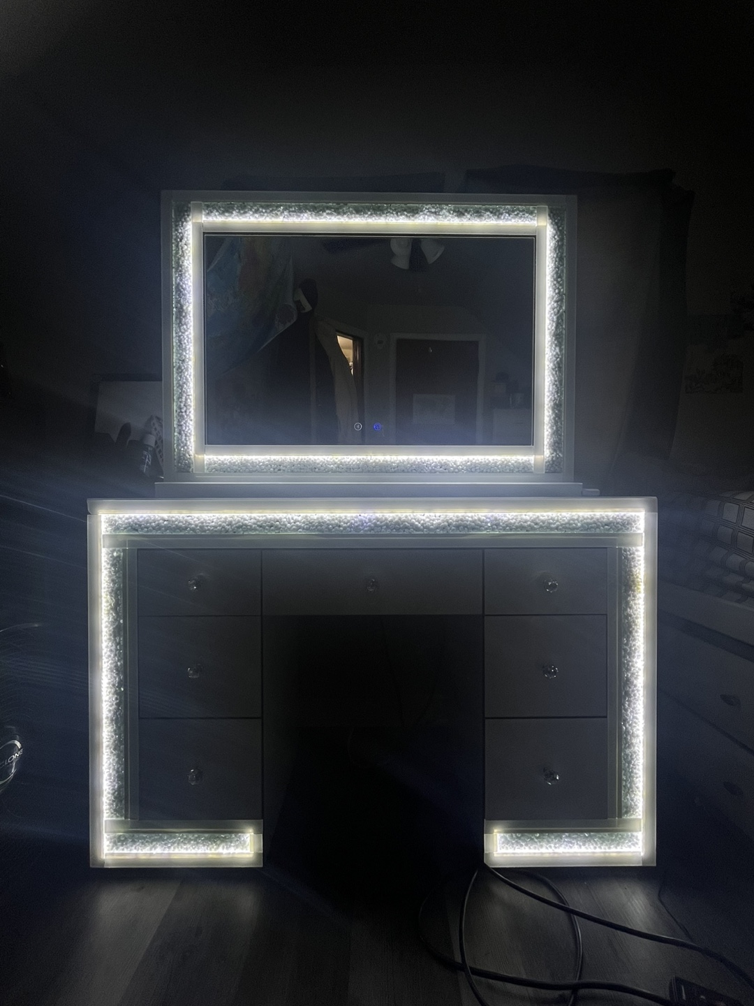 White Vanity Makeup Table with Mirror - photo 2