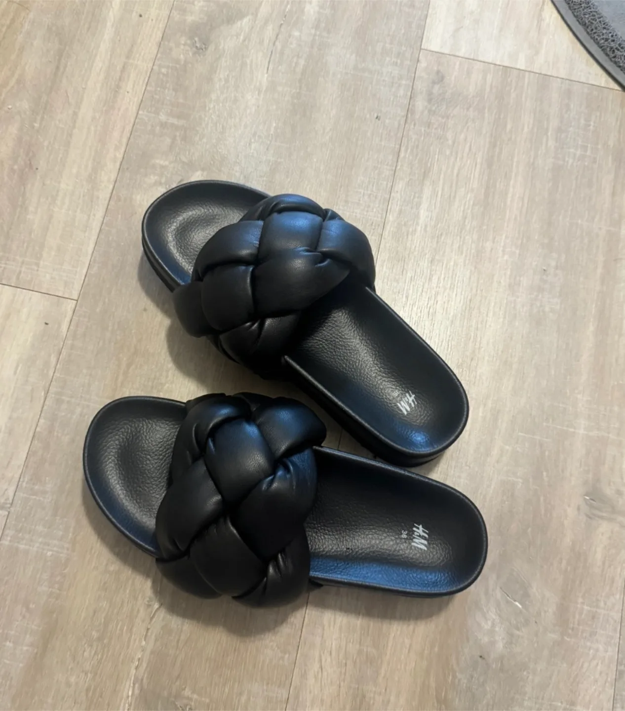 H&M Black Braided Slides - Size 36 image indicator(3)