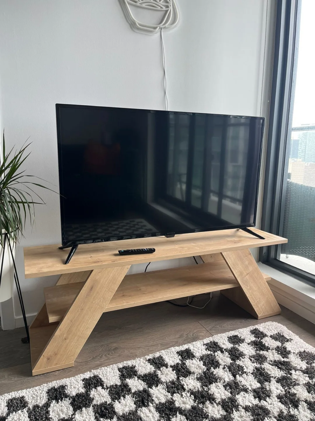 42-inch TV thumbnail