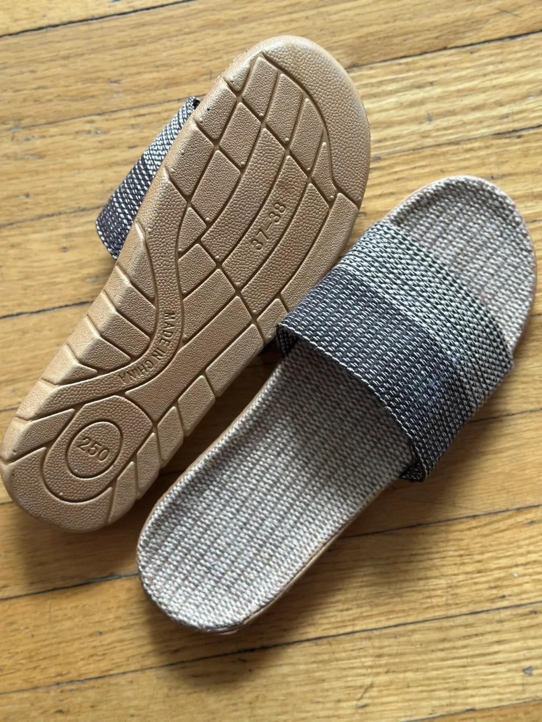 Woven Slippers Size image indicator(2)
