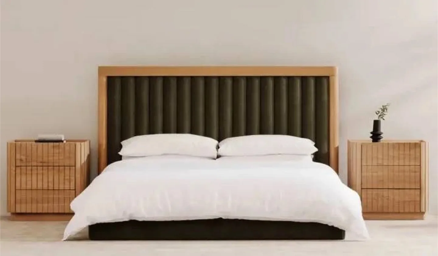 BRAND NEW ARTIFICIAL FLOWERS IN POT image indicator(5)