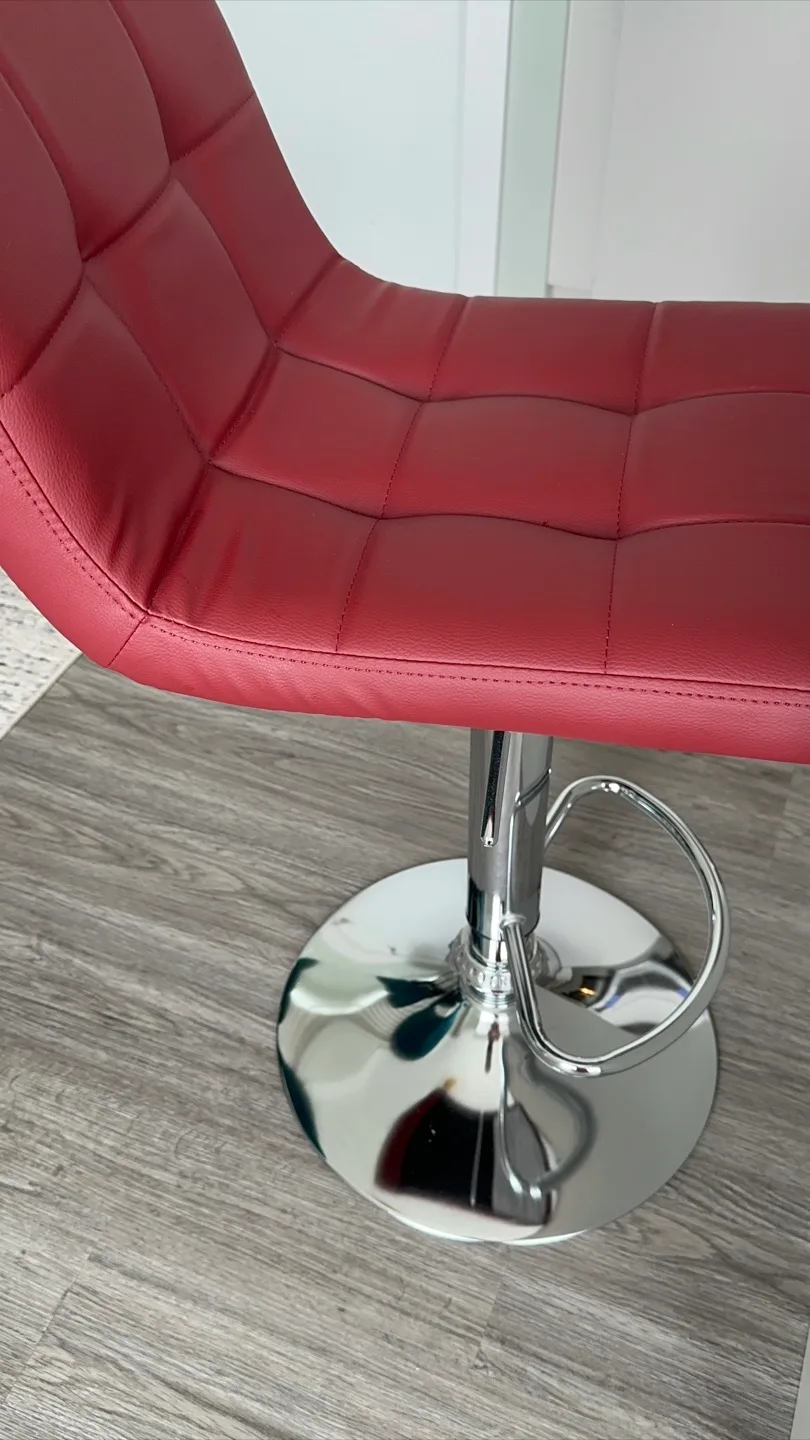 2 bar stools image indicator(2)