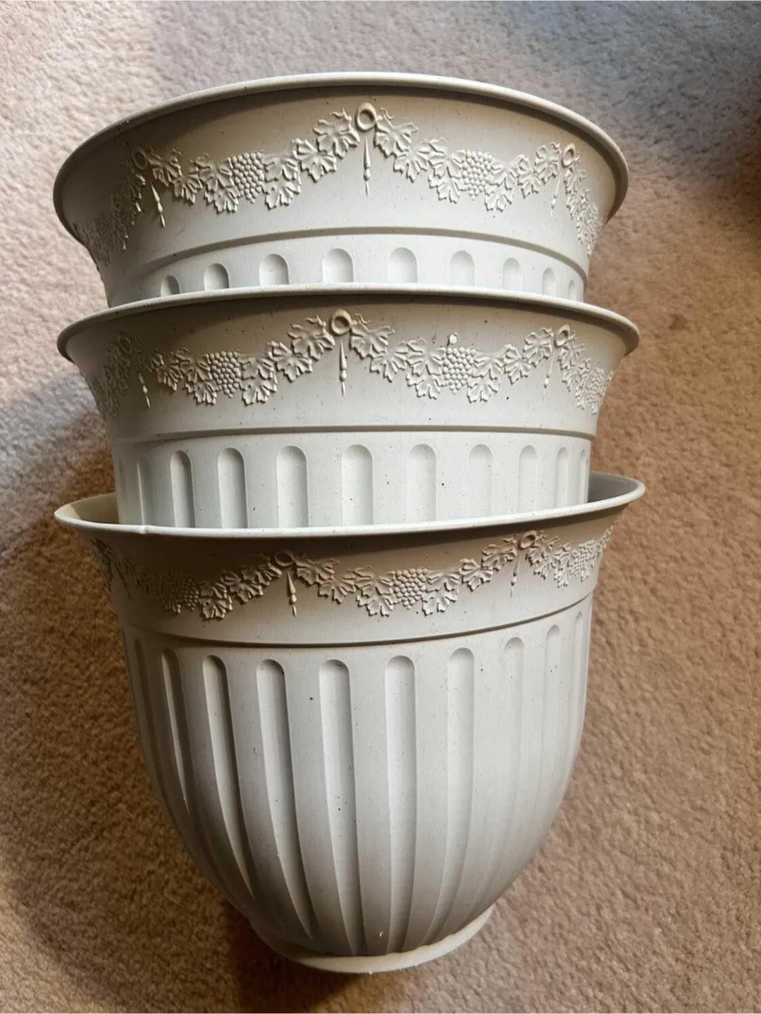 3 ivory Plastic Planter pots thumbnail