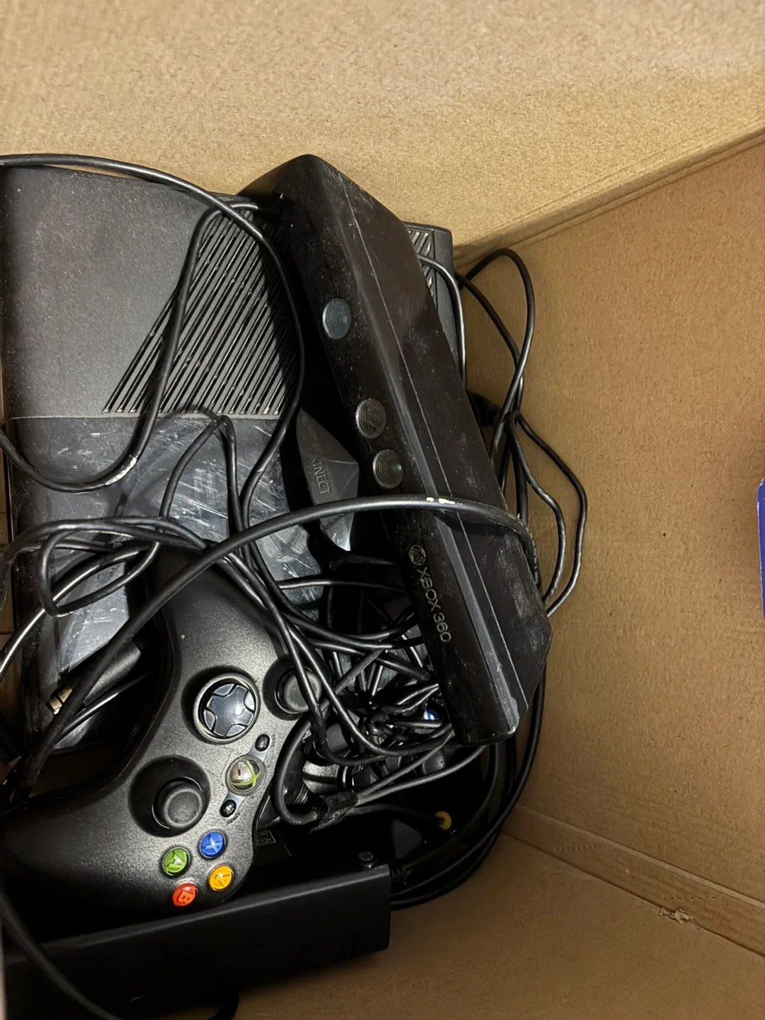 Xbox 360 Console with Kinect and Games thumbnail