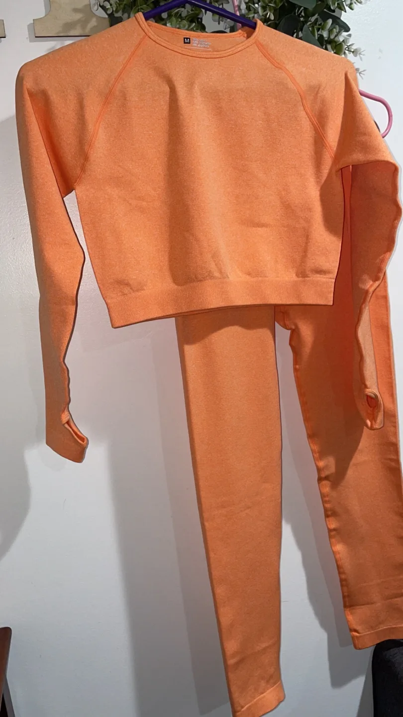 Orange Workout Set - Size M image indicator(3)