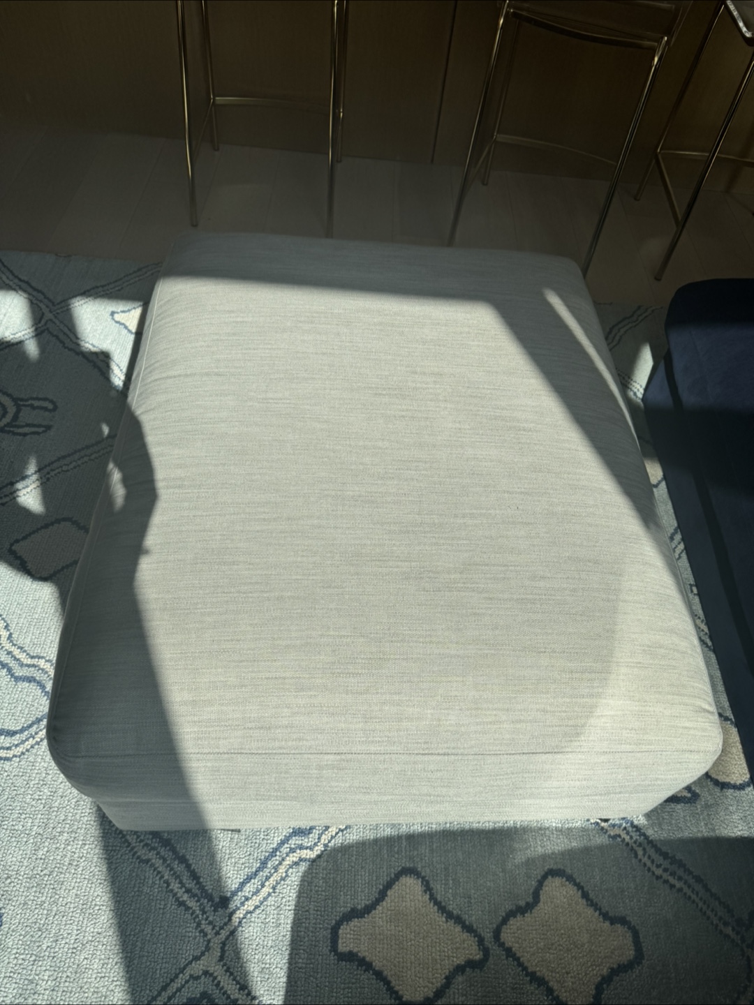 BoConcept Square Ottoman - Light Gray - photo 5