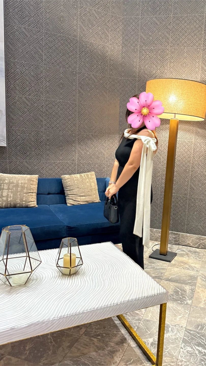 Black & White Dress image indicator(8)