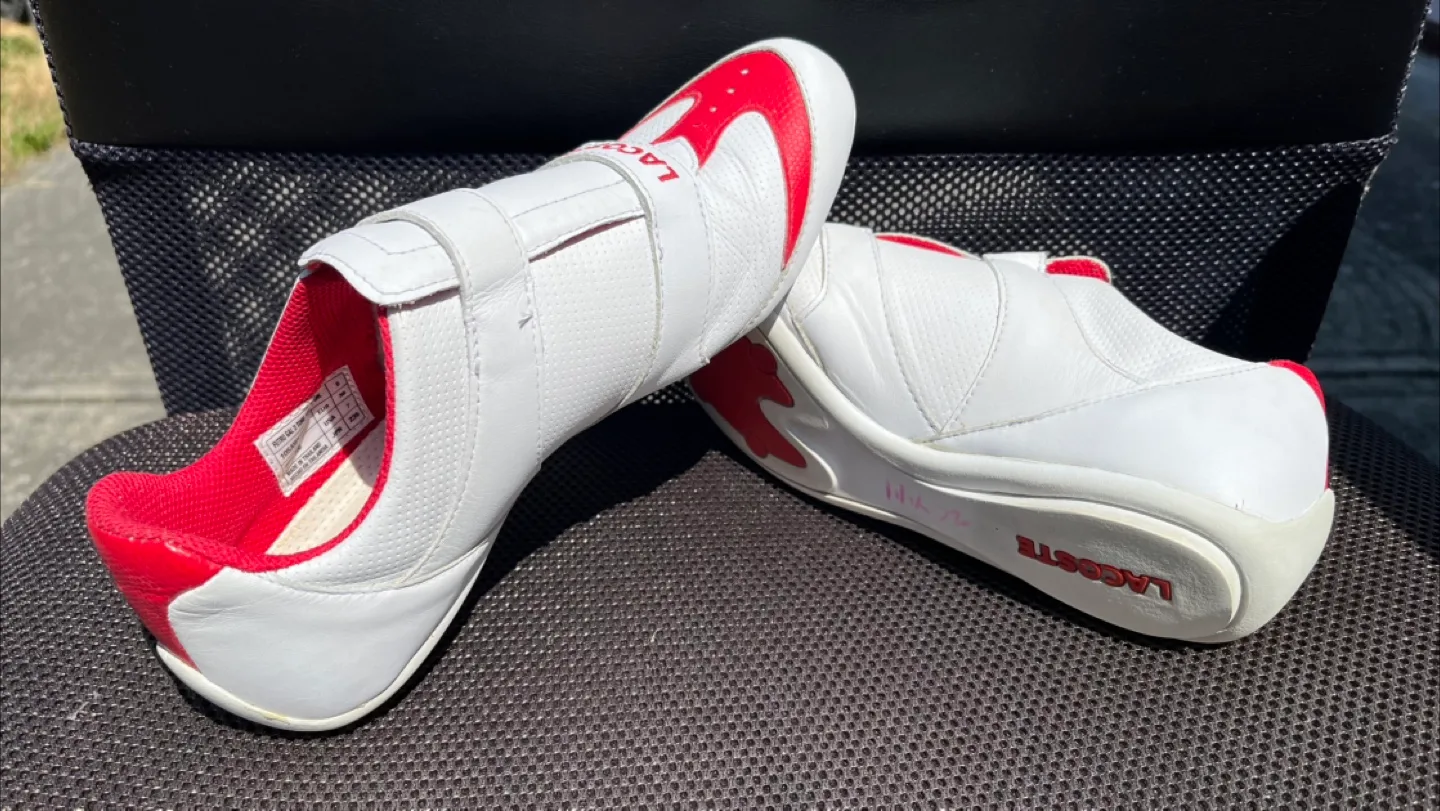 Women’s Lacoste Velcro Sneakers image indicator(2)