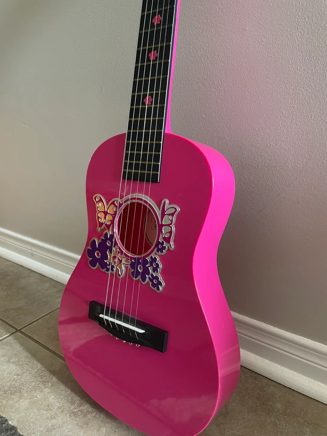 First Act Discovery FG3113 Pink Guitar image indicator(2)