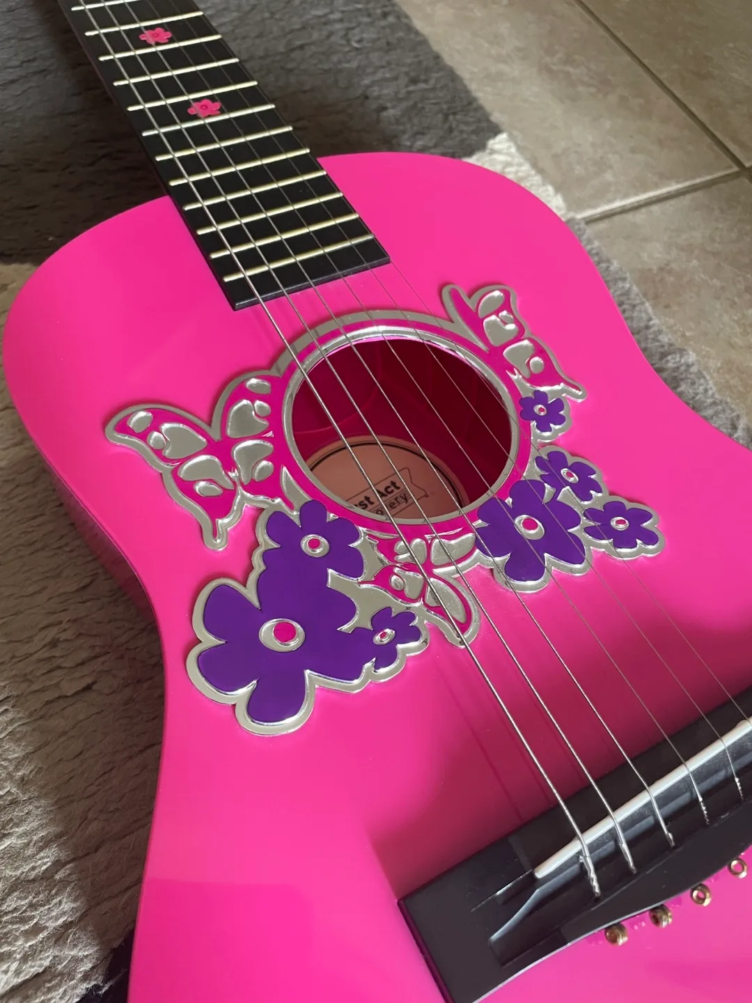 First Act Discovery FG3113 Pink Guitar image indicator(5)