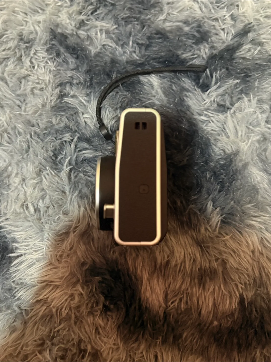 Fujifilm Instax Mini 40 Instant Camera - Black image indicator(4)