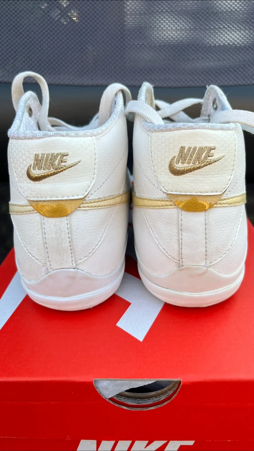 Nike Fin’Star Mid Full Leather Women’s Sneakers - Rare - EUC image indicator(3)