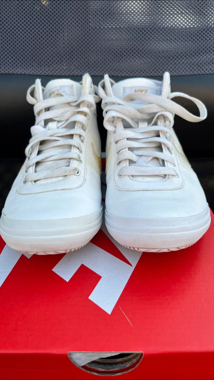 Nike Fin’Star Mid Full Leather Women’s Sneakers - Rare - EUC image indicator(7)