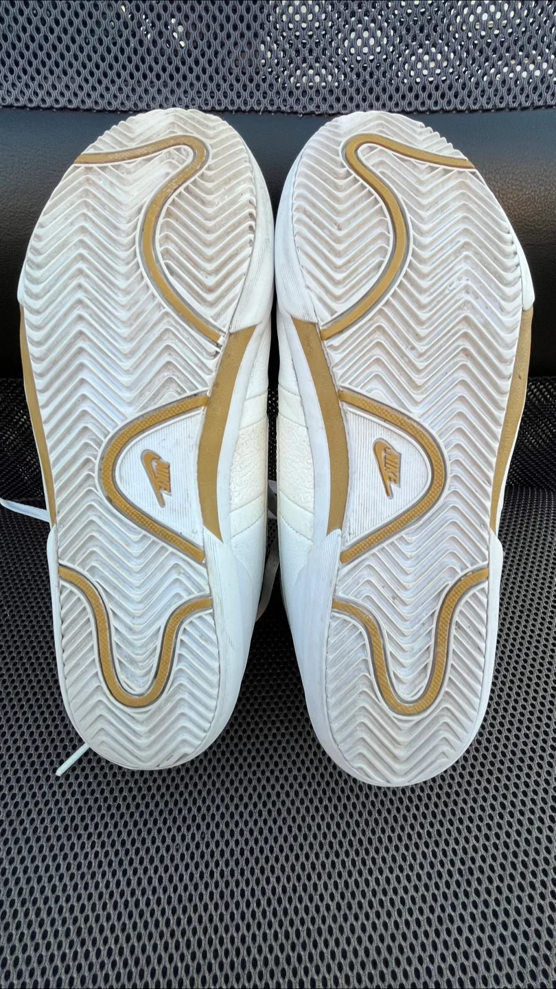 Nike Fin’Star Mid Full Leather Women’s Sneakers - Rare - EUC image indicator(8)