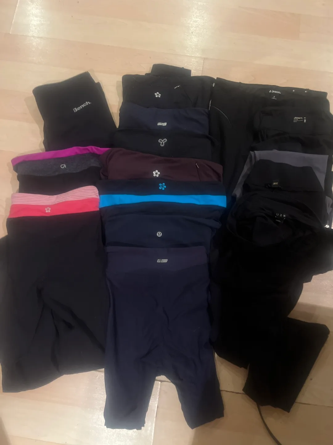Mix of Activewear Leggings - Bench, Gap, Lululemon & More! image indicator(2)