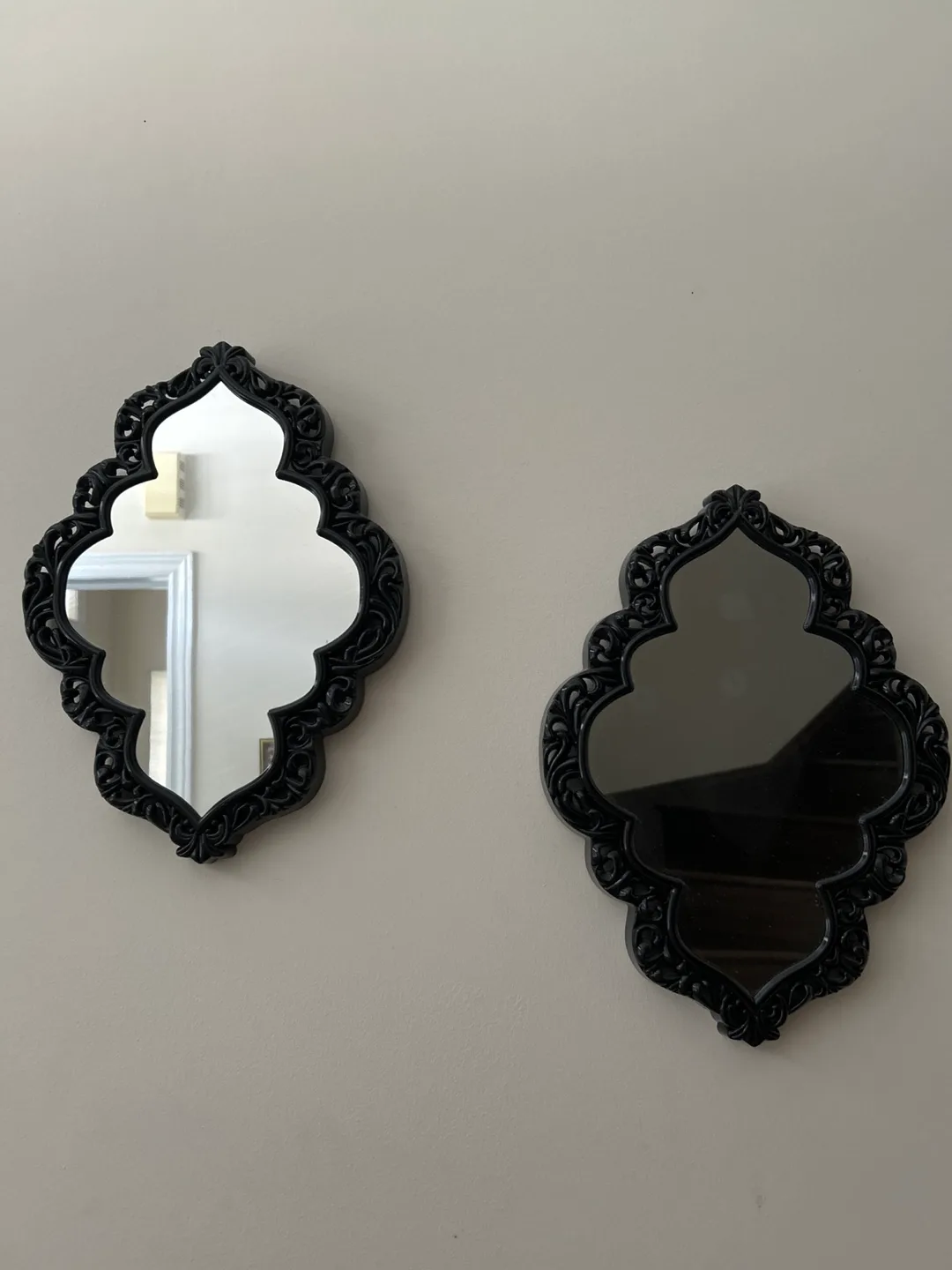 Set of 2 Black Decorative Mirrors image indicator(4)