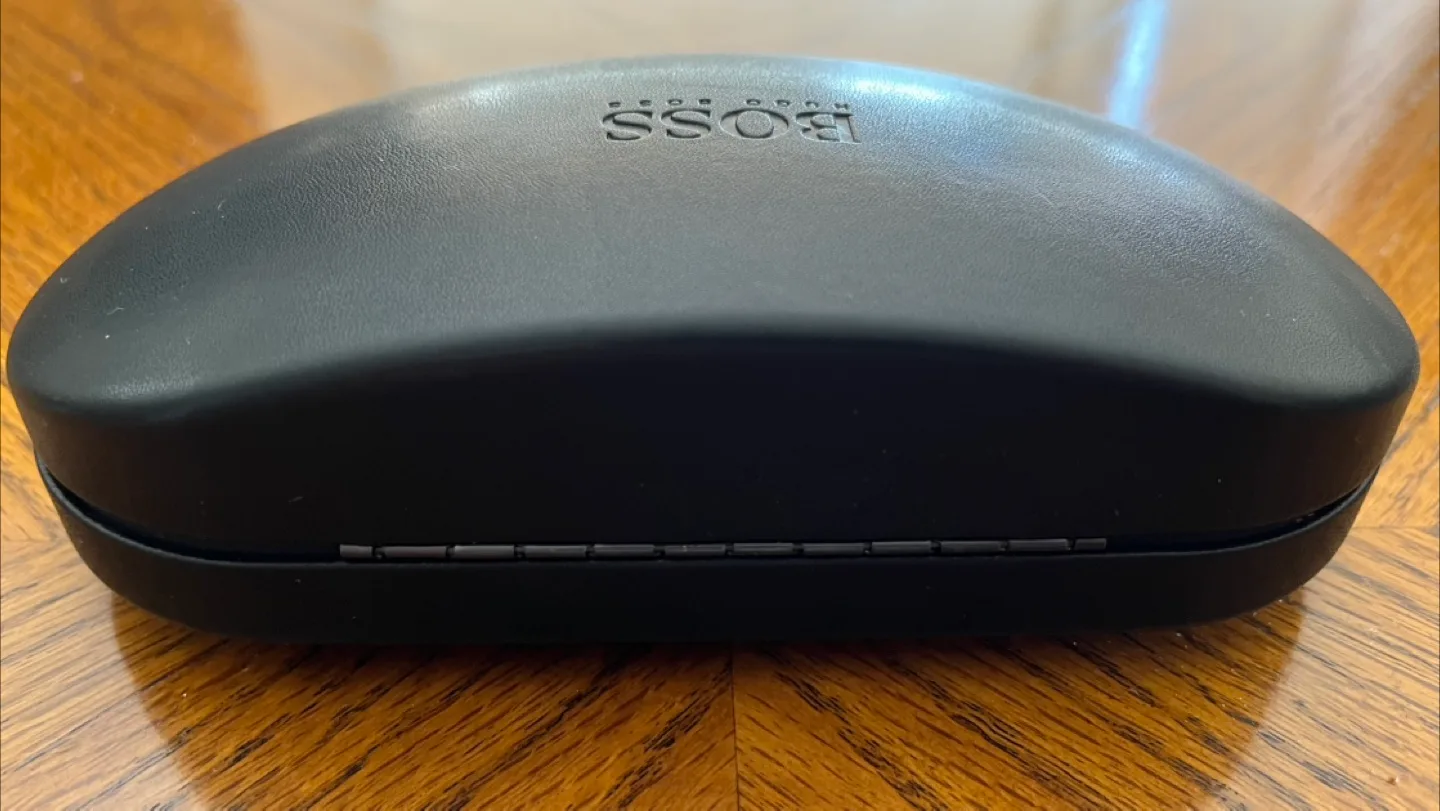 Luxury / Designer Clamshell Sunglasses Cases image indicator(2)