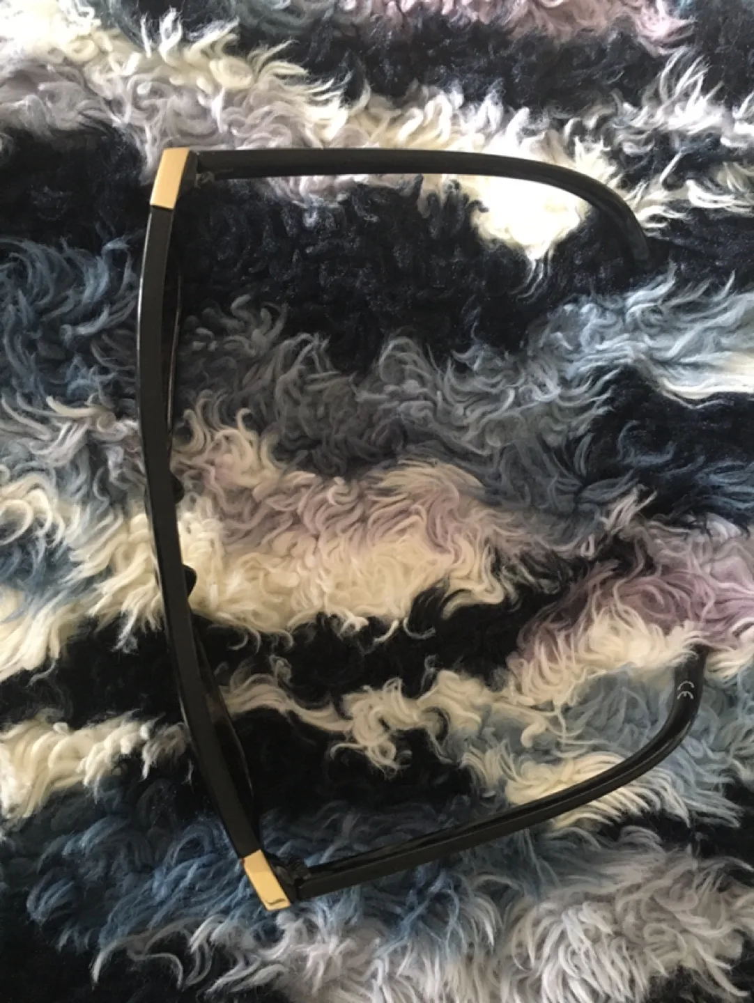 Aldo Over-sized Black Sunglasses image indicator(4)