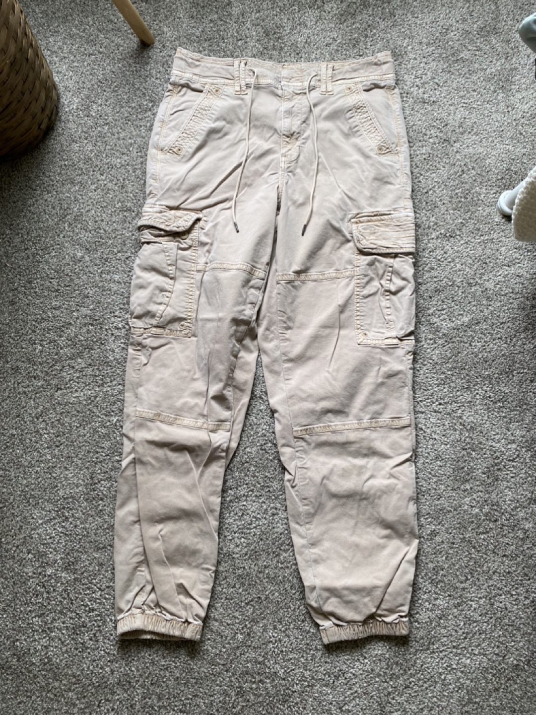 American Eagle Beige Cargo Joggers - Size 8
