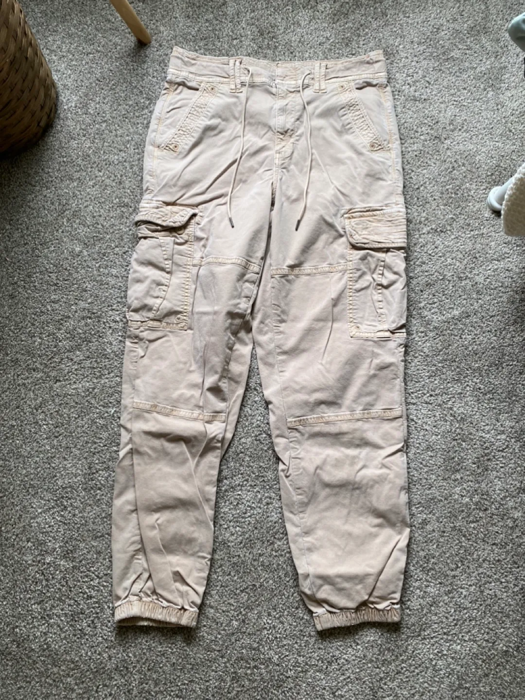 American Eagle Beige Cargo Joggers - Size 8 thumbnail