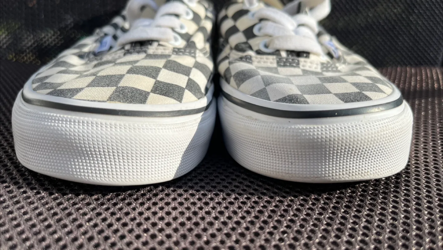 Vans “Off The Wall” Classic Checkered Sneakers - Unisex image indicator(5)