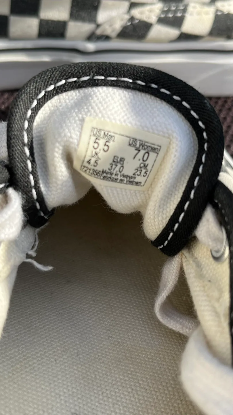 Vans “Off The Wall” Classic Checkered Sneakers - Unisex image indicator(8)