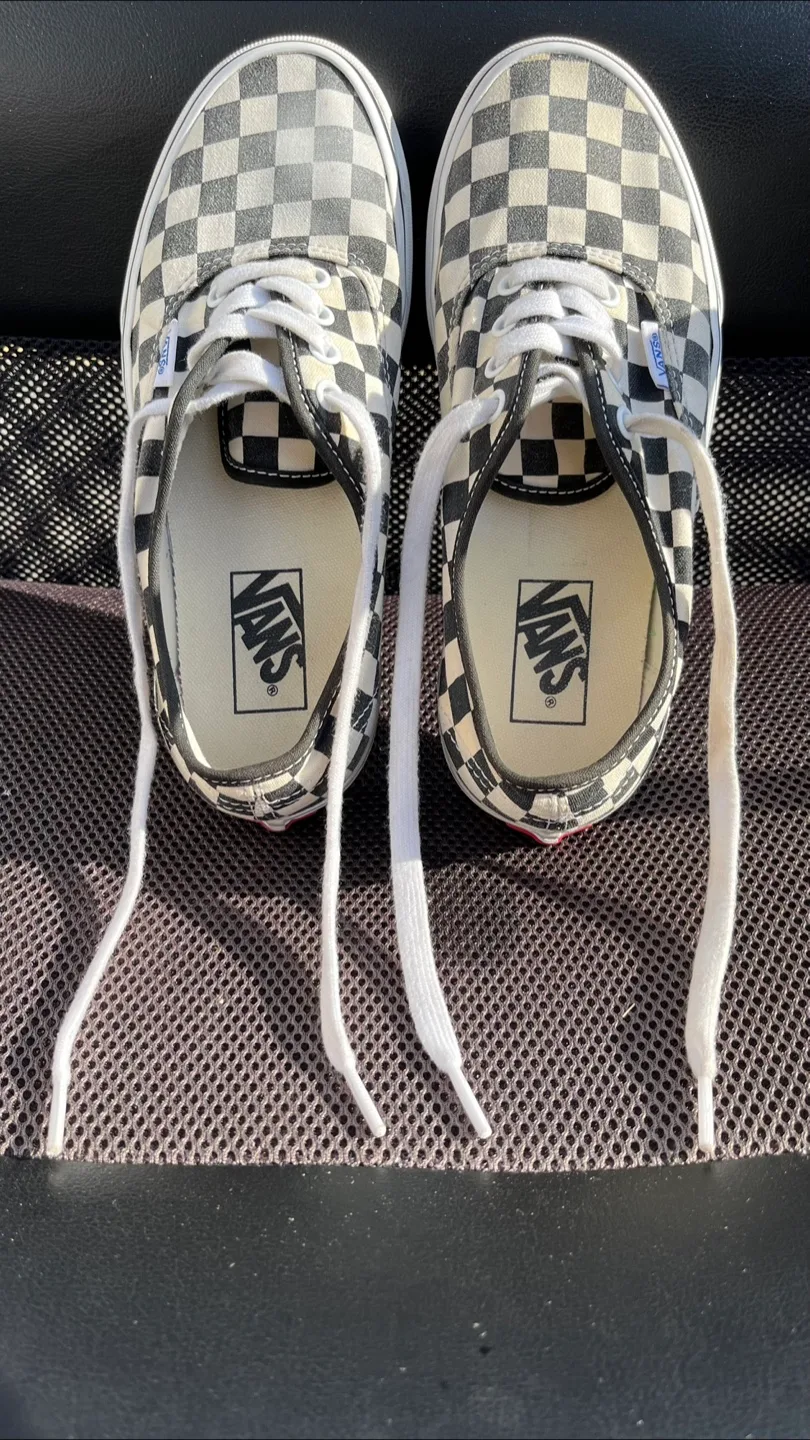 Vans “Off The Wall” Classic Checkered Sneakers - Unisex image indicator(7)