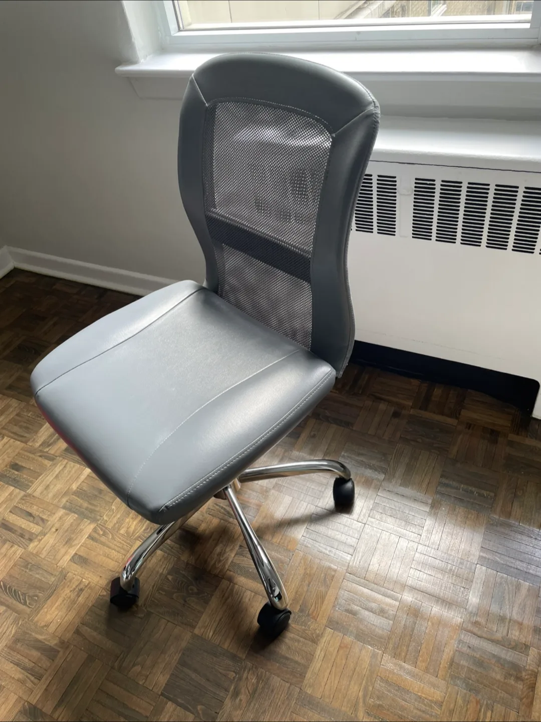 Grey Office Chair thumbnail