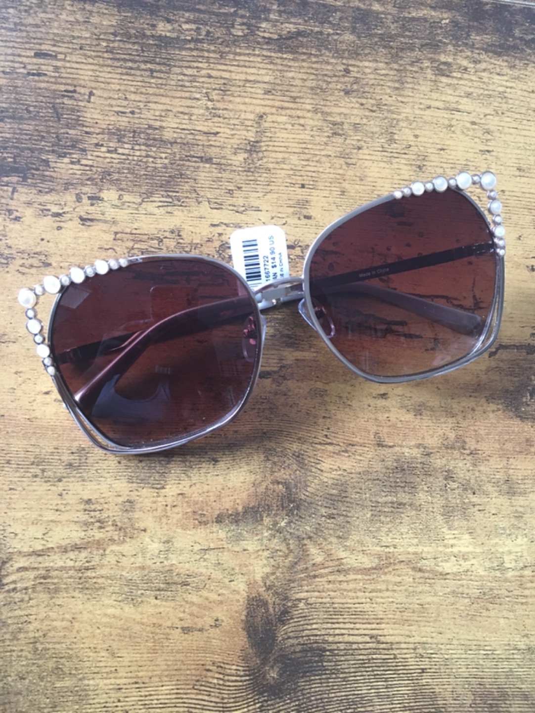 Torrid Pearl Side OSVS Sunglasses