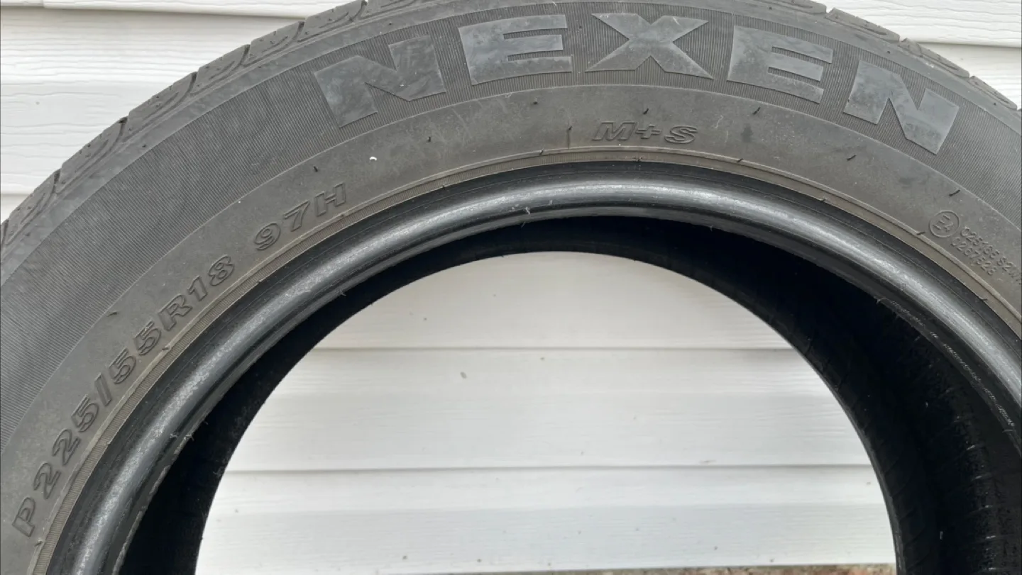 Nexen 225/55/18 NPriz RH7 97H All-Season tires - 7/32 image indicator(2)