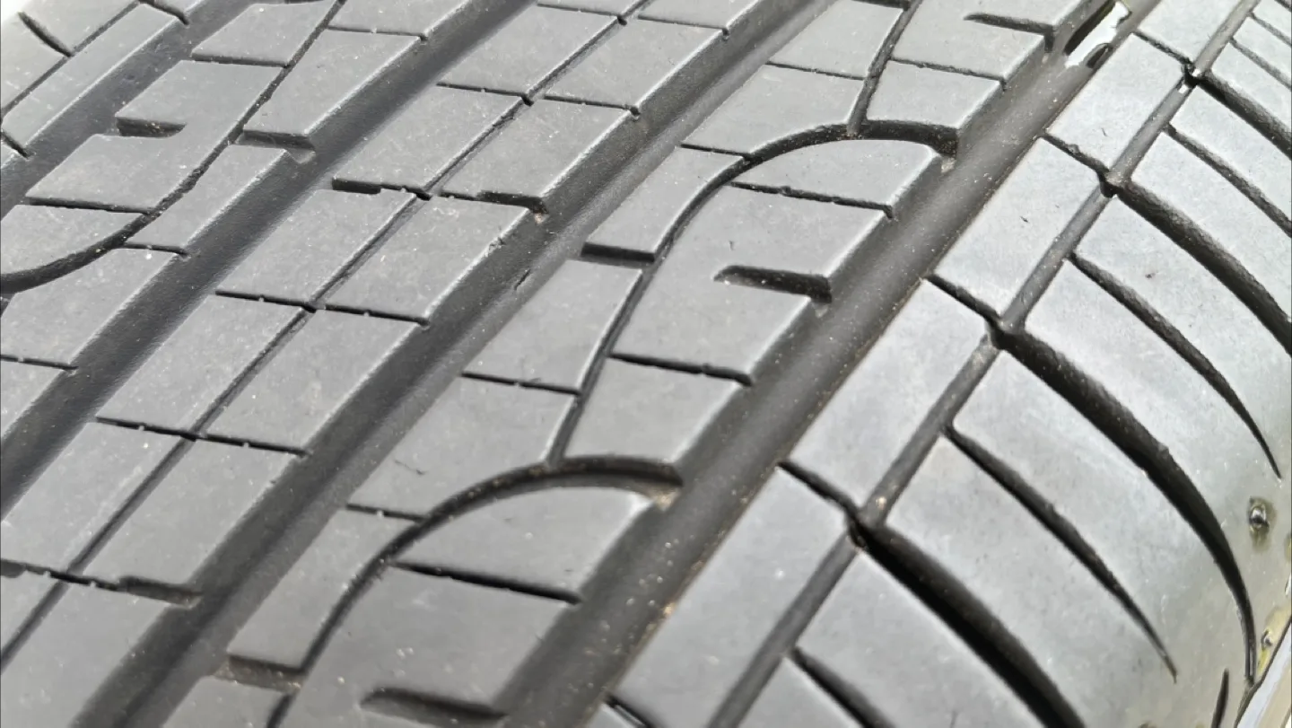 Nexen 225/55/18 NPriz RH7 97H All-Season tires - 7/32 image indicator(6)