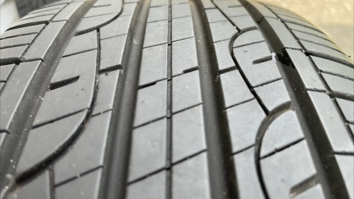 Nexen 225/55/18 NPriz RH7 97H All-Season tires - 7/32 image indicator(7)