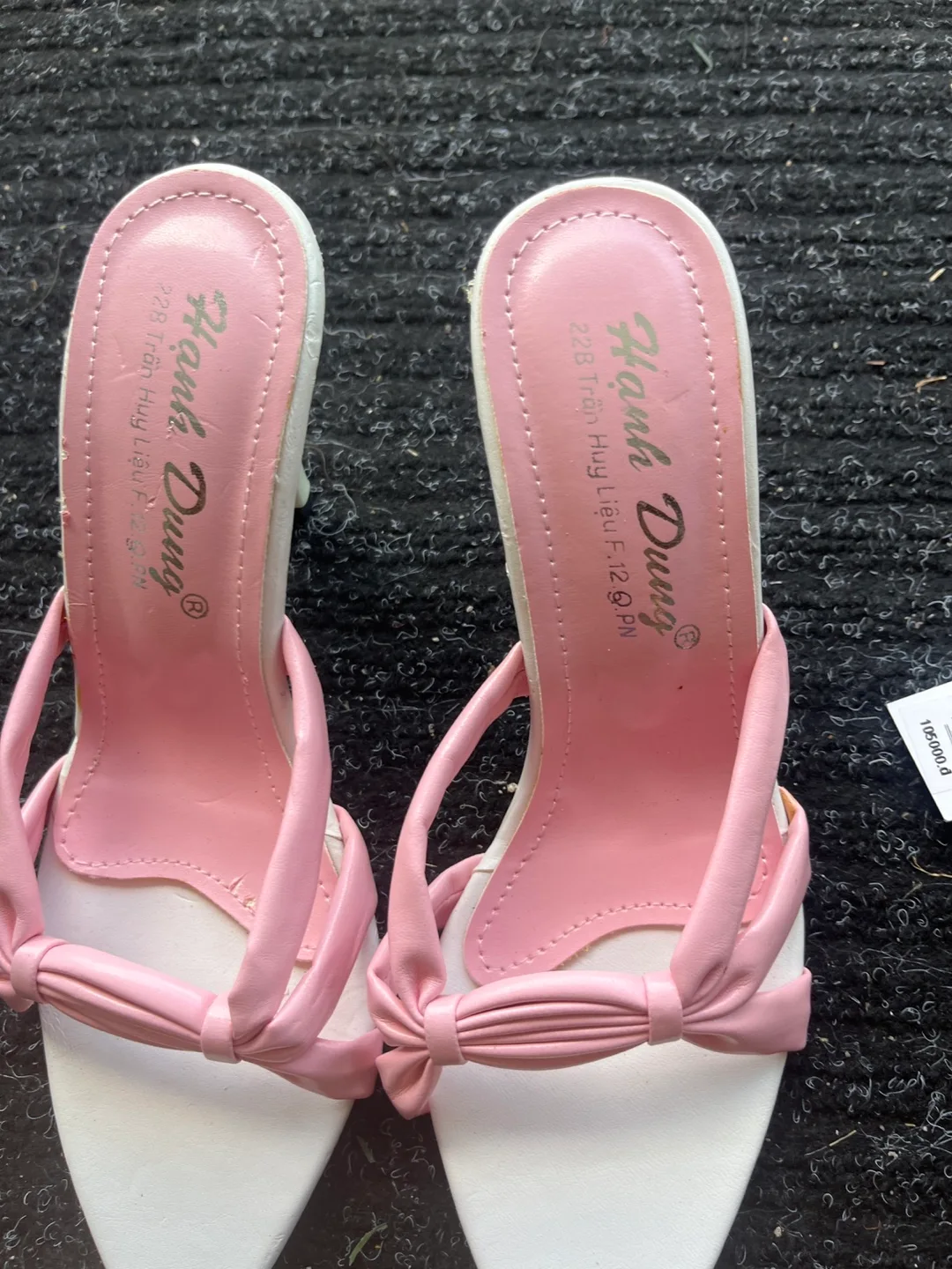 Brand new. Pilipino sandel with tag Hanh Dung image indicator(2)