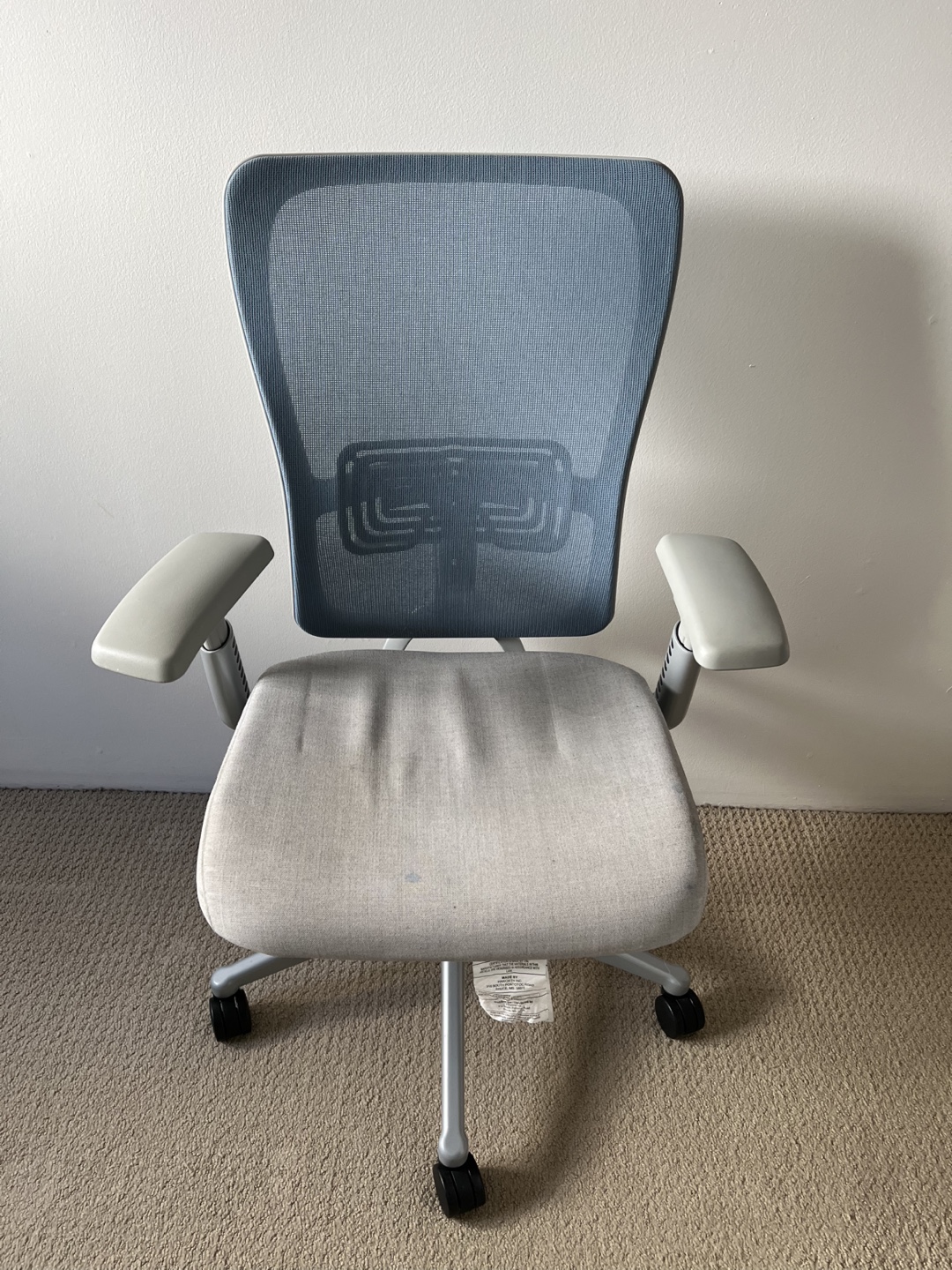 Rolling office chair